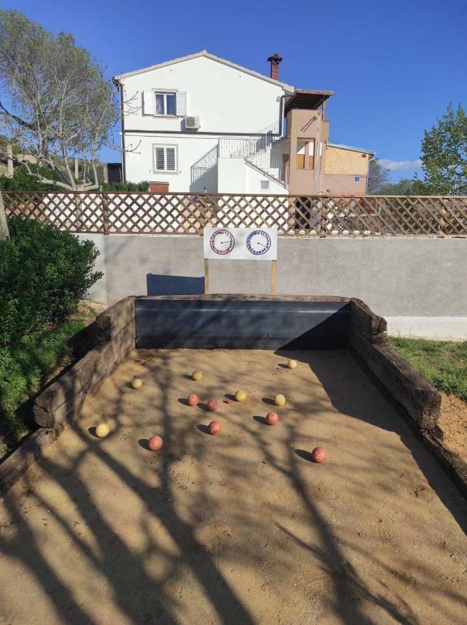 Kuca Za Odmor Lucija Lägenhet Vrana  Exteriör bild