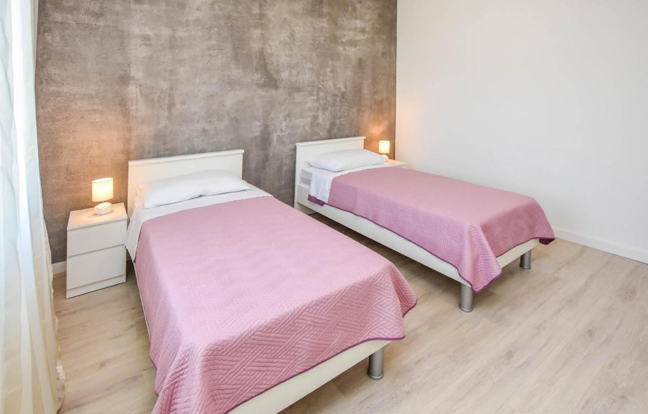 Kuca Za Odmor Lucija Lägenhet Vrana  Exteriör bild
