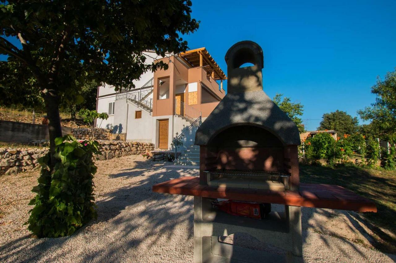 Kuca Za Odmor Lucija Lägenhet Vrana  Exteriör bild