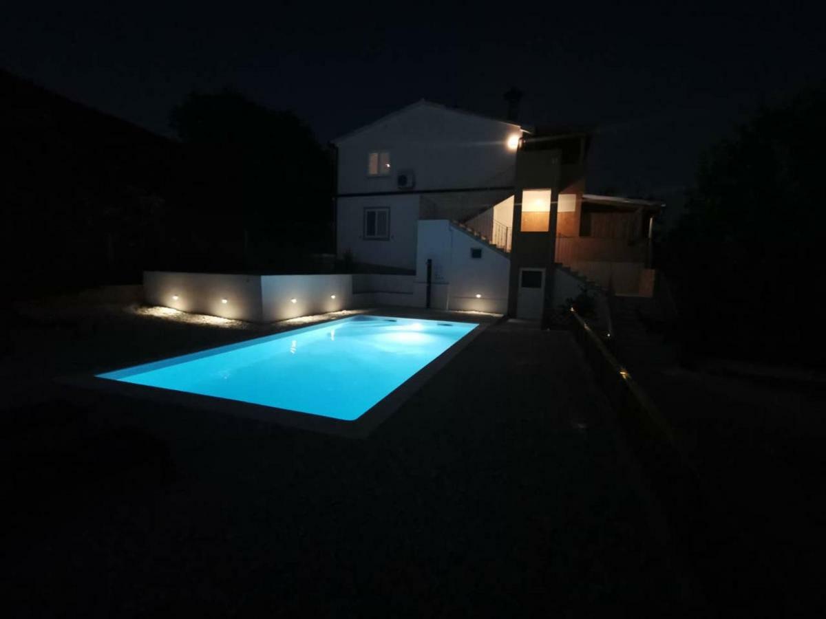 Kuca Za Odmor Lucija Lägenhet Vrana  Exteriör bild